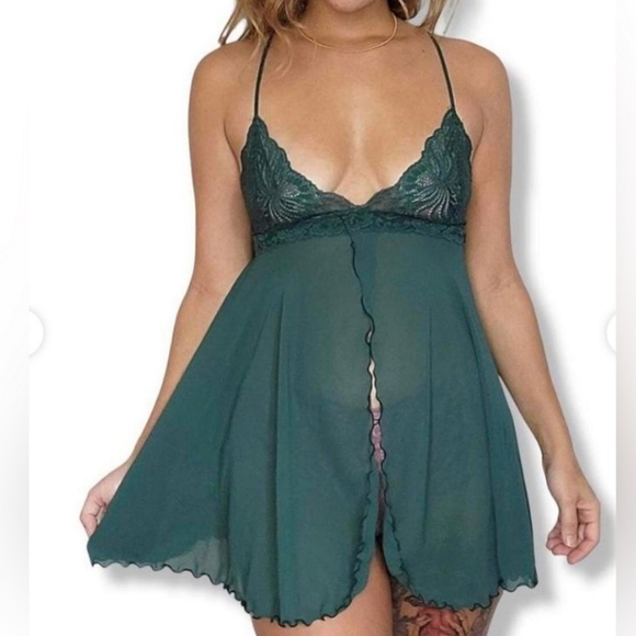 VGT VICTORIA’S SECRET Forest Green Lace Trim Chemise, size M - Picture 1 of 10
